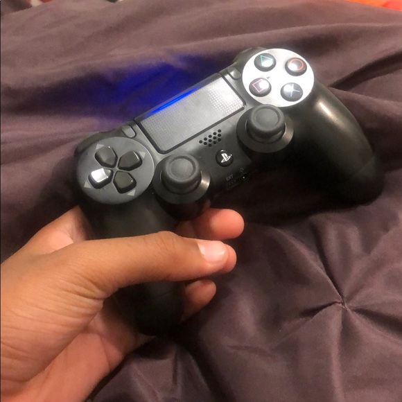 PS4 controller - Picture 1 of 1